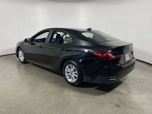 Certified 2025 Toyota Camry LE image 5