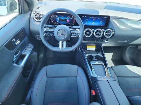 Used 2025 Mercedes-Benz GLA 250 GLA 250 image 14