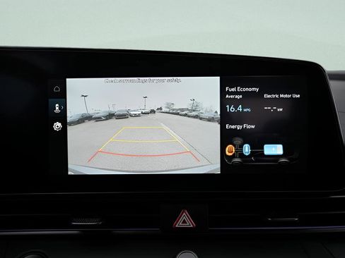 Certified 2025 Hyundai Elantra SEL FWD image 37