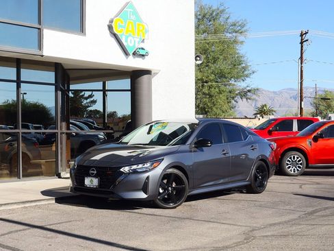 Used 2024 Nissan Sentra SR image 2