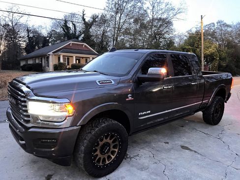 Used 2019 RAM 2500 Limited image 6