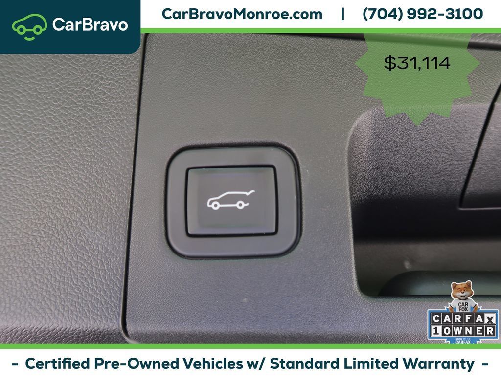 Certified 2024 Cadillac XT4 Luxury w/ Cold Weather Package FWD image 33
