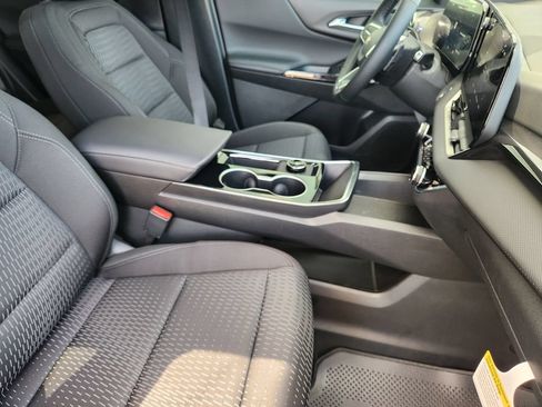 New 2026 Chevrolet Equinox LT FWD image 10