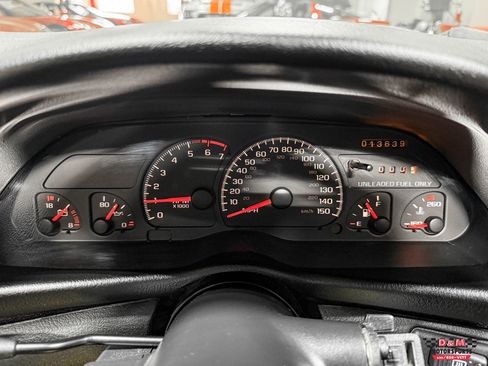 Used 1994 Chevrolet Camaro Z28 RWD image 17