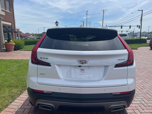 Used 2023 Cadillac XT4 Premium Luxury AWD/4WD image 10