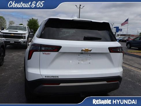 Used 2026 Chevrolet Equinox LT w/ LPO, Floor Liner Package FWD image 17