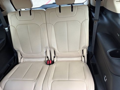 Used 2022 Jeep Grand Cherokee L Limited w/ Luxury Tech Group II image 25