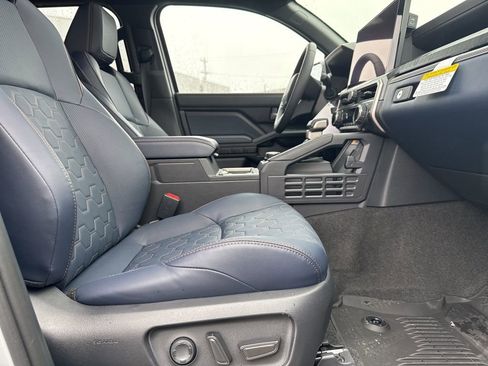 New 2026 Toyota 4Runner 4WD image 8