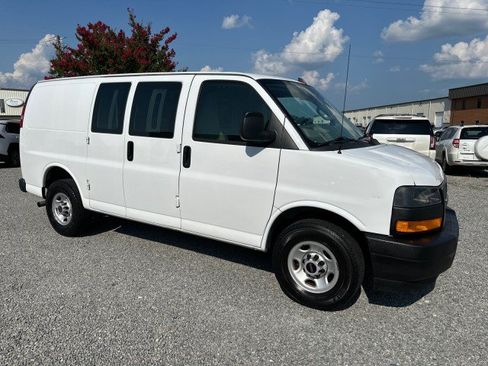 Used 2020 GMC Savana 2500 w/ Driver Convenience Package RWD image 5