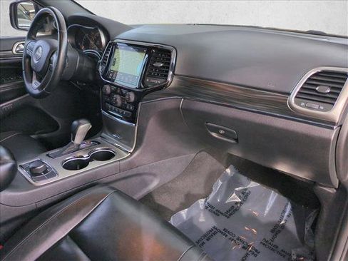 Used 2019 Jeep Grand Cherokee Limited image 22