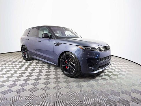 Used 2023 Land Rover Range Rover Sport SE Dynamic AWD/4WD image 3