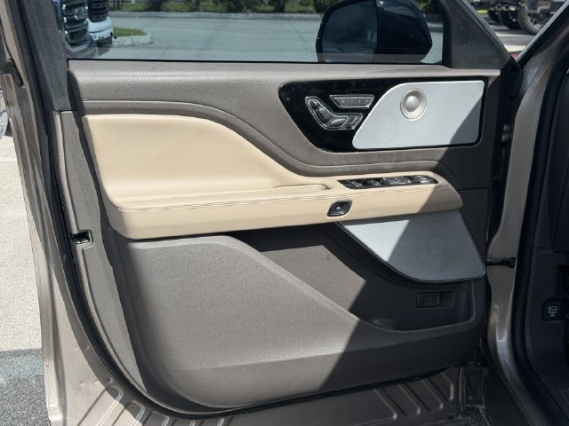 Used 2021 Lincoln Aviator Grand Touring w/ Equipment Group 302A AWD/4WD image 35
