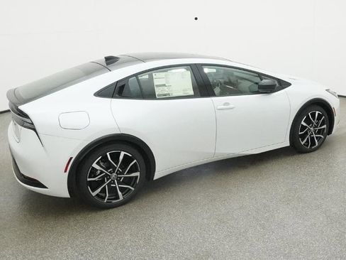 New 2026 Toyota Prius Plug-In Hybrid image 24