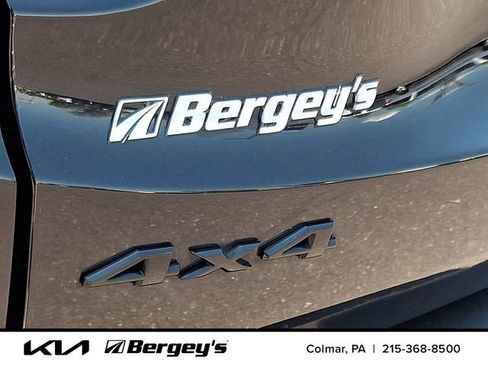 Used 2016 Jeep Renegade Latitude AWD/4WD image 30