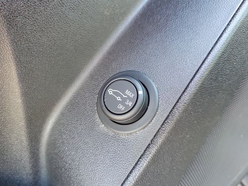 Used 2020 Chevrolet Equinox LT AWD/4WD image 23