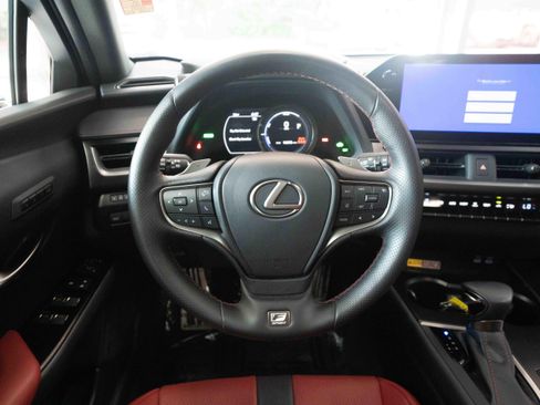 Used 2024 Lexus UX 250h F Sport AWD/4WD image 21