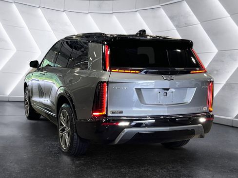 New 2026 Cadillac Vistiq Sport image 4