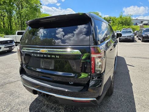 Used 2024 Chevrolet Suburban LT AWD/4WD image 7