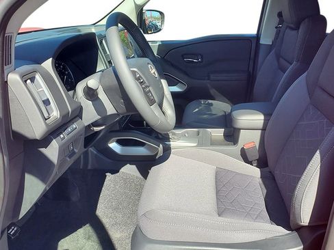 New 2025 Nissan Frontier SV w/ SV Convenience Package image 18