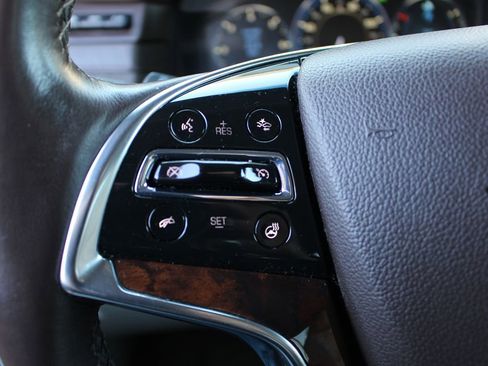 Used 2015 Cadillac Escalade ESV Premium image 45