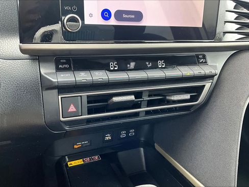 Used 2025 Toyota Camry LE image 26