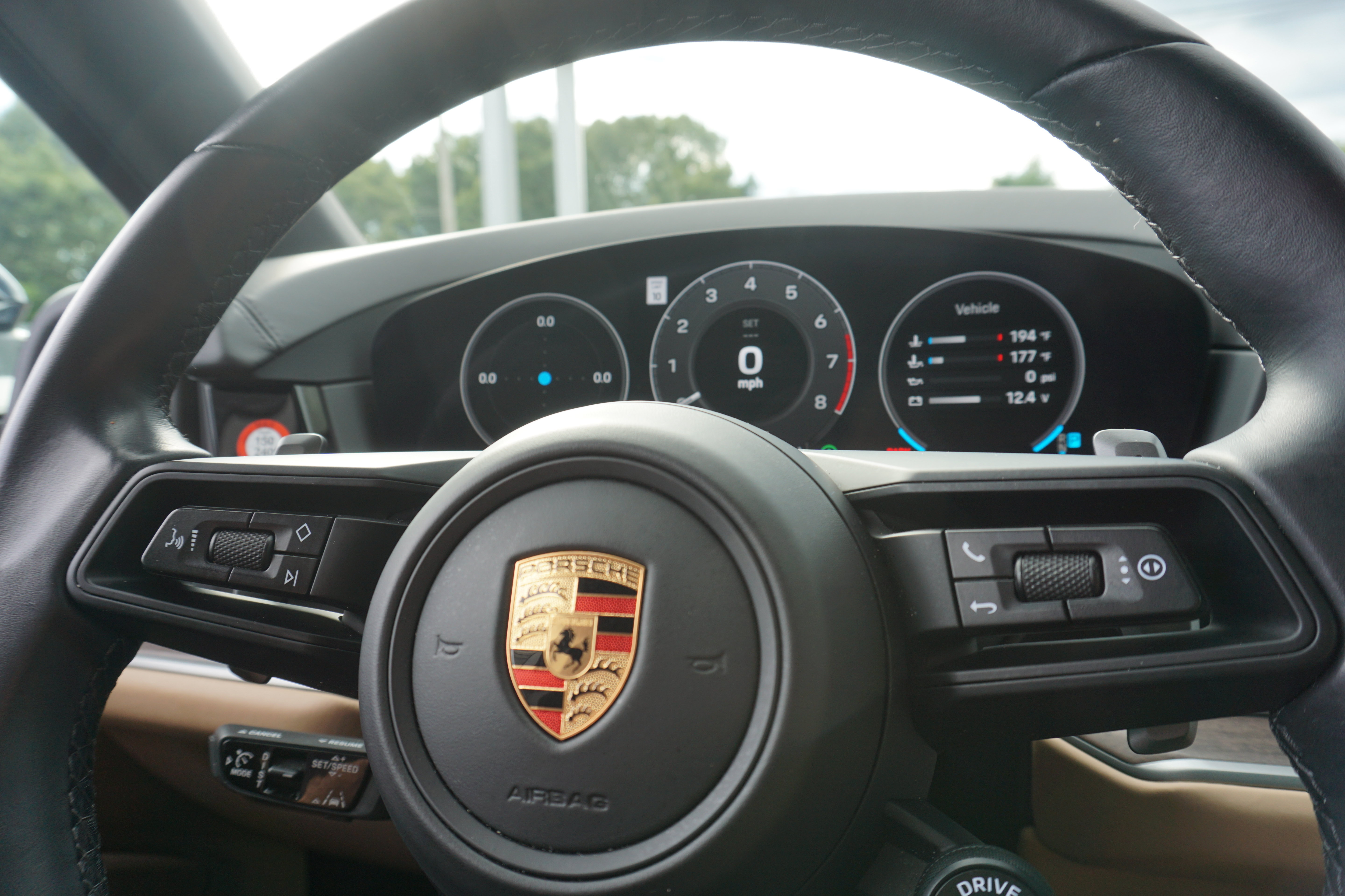 Certified 2024 Porsche Cayenne AWD/4WD image 6