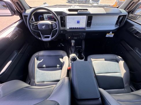 Used 2024 Ford Bronco Outer Banks AWD/4WD image 25