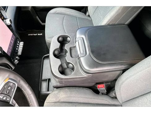 Used 2025 RAM 2500 Big Horn AWD/4WD image 18