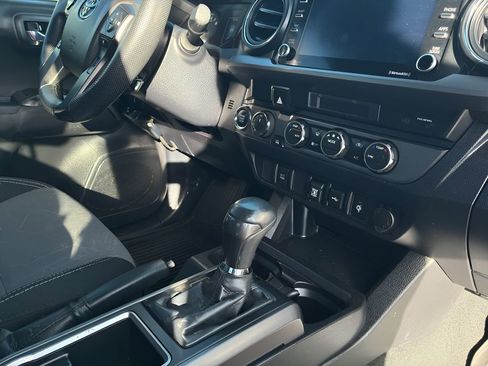 Used 2023 Toyota Tacoma TRD Off-Road image 17