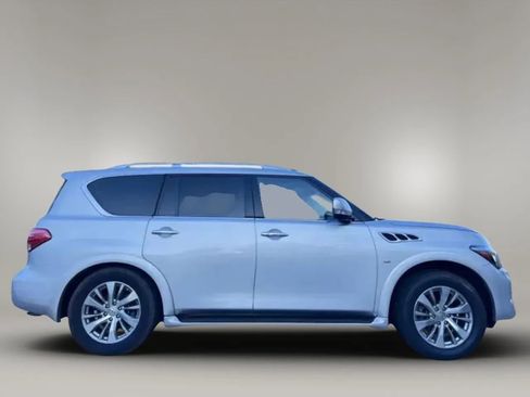 Used 2017 INFINITI QX80 4WD w/ All Season Package image 7