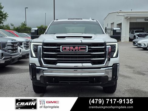 Used 2024 GMC Sierra 2500 SLT w/ SLT Convenience Package AWD/4WD image 2