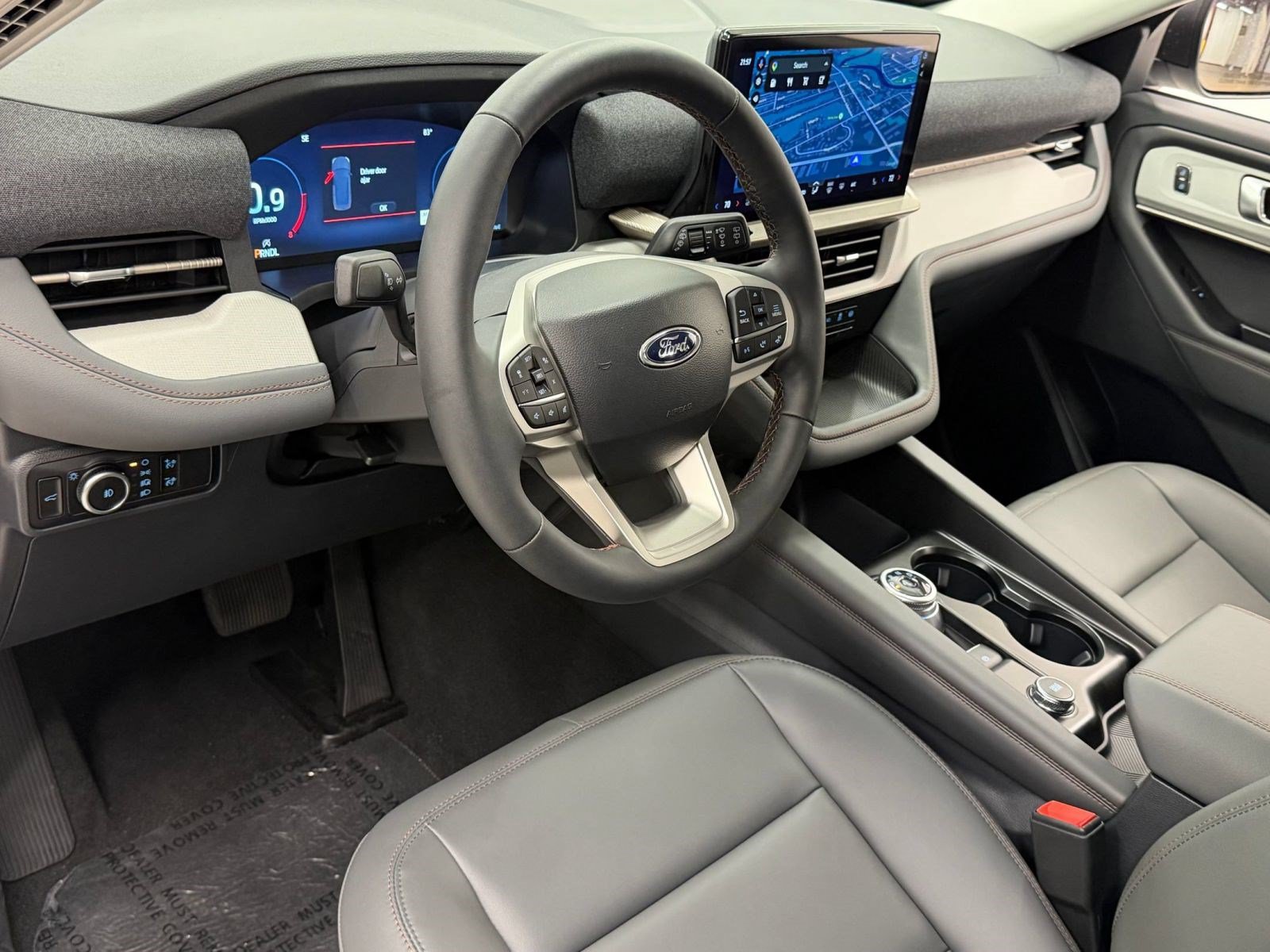 New 2026 Ford Explorer Active w/ Active Comfort Package AWD/4WD image 3