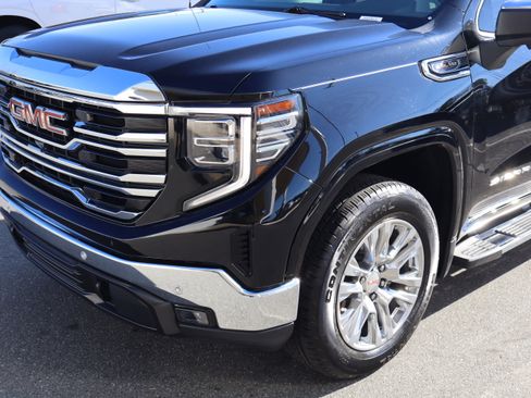 Used 2023 GMC Sierra 1500 SLT w/ SLT Premium Plus Package image 6
