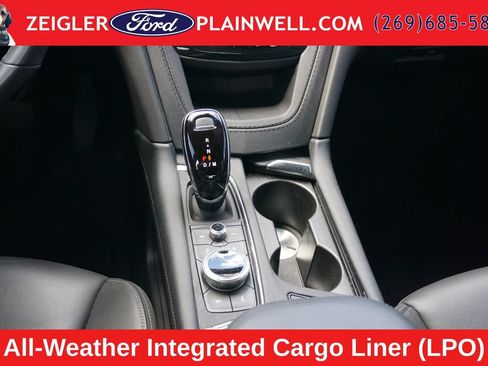 Used 2024 Cadillac XT6 Premium Luxury w/ LPO, Floor Liner Package AWD/4WD image 17