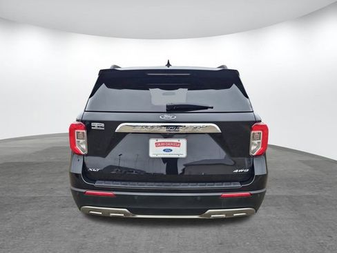 Used 2021 Ford Explorer XLT w/ Equipment Group 202A image 5