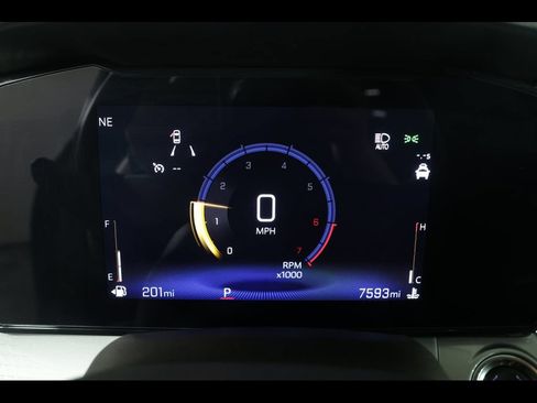 Used 2025 Chevrolet Trax LT w/ Driver Confidence Package FWD image 23