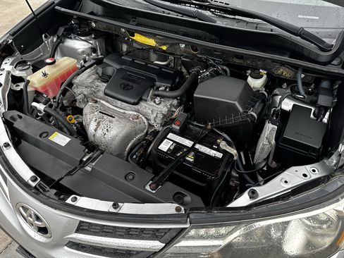 Used 2015 Toyota RAV4 LE image 32