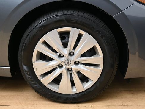 Used 2024 Nissan Sentra S FWD image 11