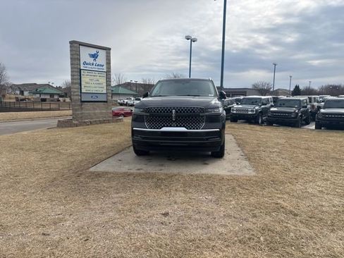 New 2025 Lincoln Navigator L Reserve image 13