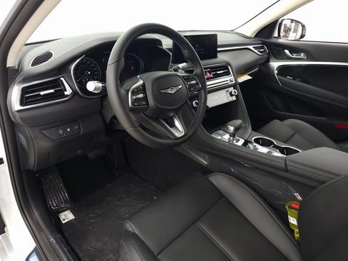 New 2026 Genesis G70 2.5T image 12