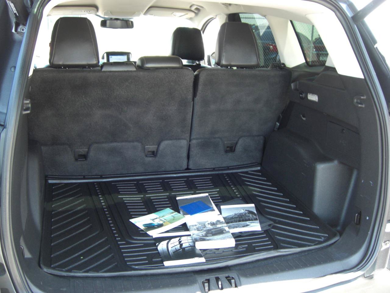 Used 2017 Ford Escape Titanium FWD image 13