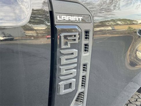 Used 2023 Ford F250 Lariat w/ Lariat Ultimate Package image 3