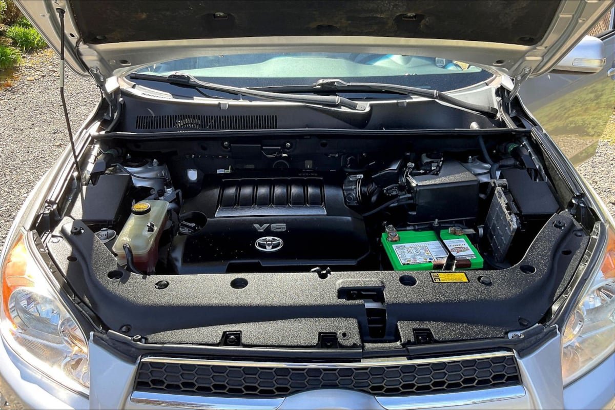 Used 2011 Toyota RAV4 Limited AWD/4WD image 29