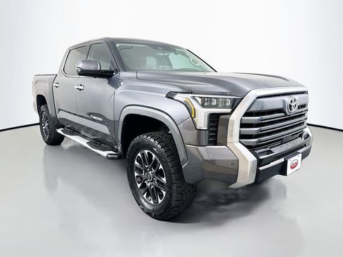 Used 2023 Toyota Tundra Limited image 3