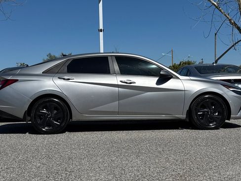 Used 2023 Hyundai Elantra SEL image 8