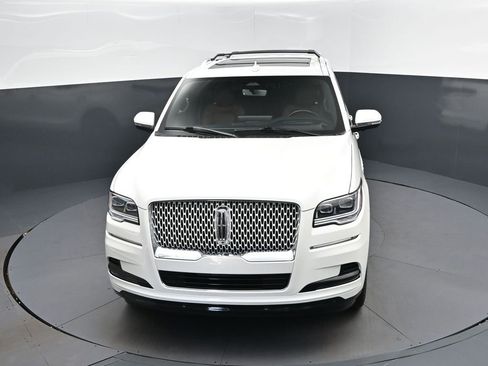 Used 2024 Lincoln Navigator Reserve AWD/4WD image 35