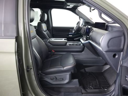 Used 2025 Ford Expedition Tremor AWD/4WD image 67