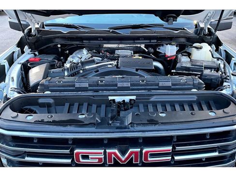 Used 2022 GMC Sierra 3500 AT4 image 30