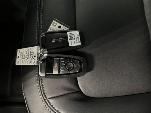 New 2025 Ford Bronco Badlands w/ Sasquatch Package image 26