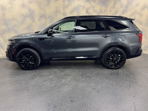 Used 2022 Kia Sorento SX image 3